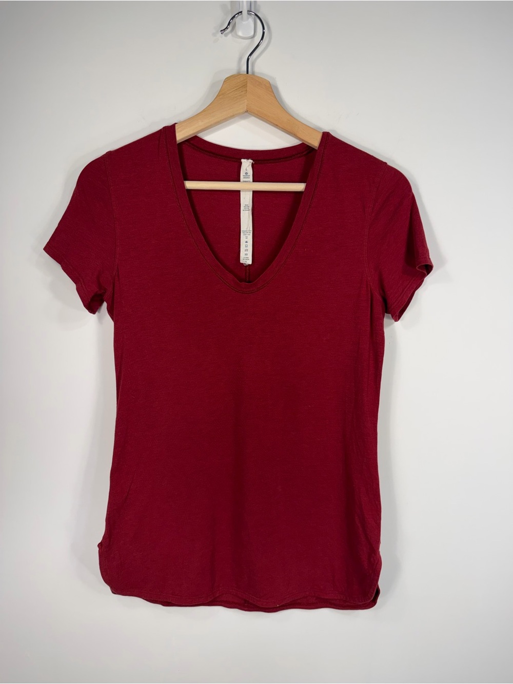 Lululemon Athletica Women's V-Neck Short Sleeve Tee - Red